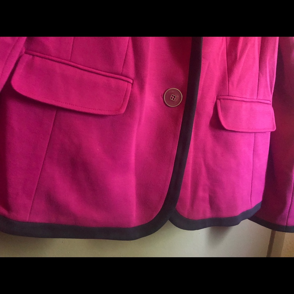 New - Picture 4 of 6